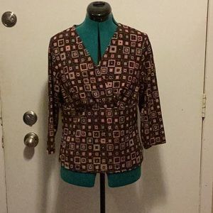 No Boundaries Metallic Stretch Cross-over Top 11/13 size, 3/4 length sleeves.